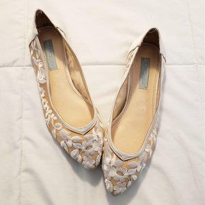 Betsey Johnson Leah White Lace Pointed Flats Sz 7